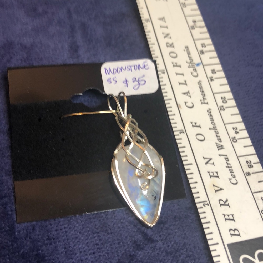 Moonstone pendant in Sterling